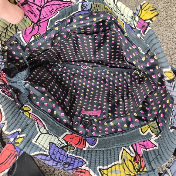Vera Bradley Ionic Deluxe Vera Tote in Falling Flowers Cloth Bag High Quality - Picture 4 of 9